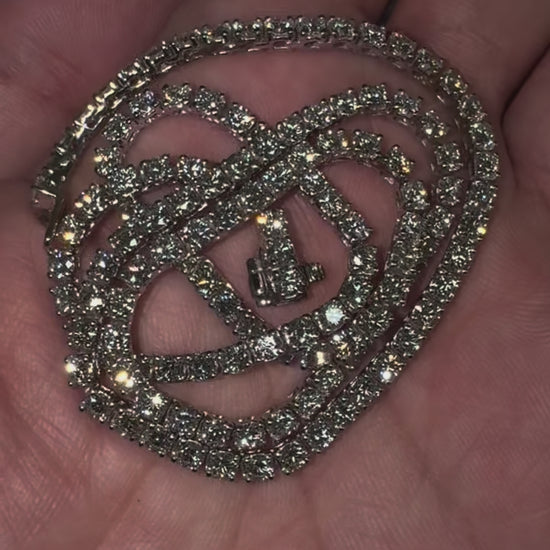 17 inch platinum diamond tennis necklace, 12 carats Of Diamonds