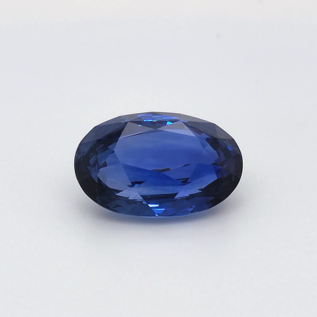 27.27 Carat Oval Cut Heat Vivid Blue Sapphire Loose Gemstone GIA Certified Video 3