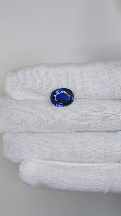 5.87 Carat Oval Cut Heat Medium Blue Sapphire Loose Gemstone GRS Video 2