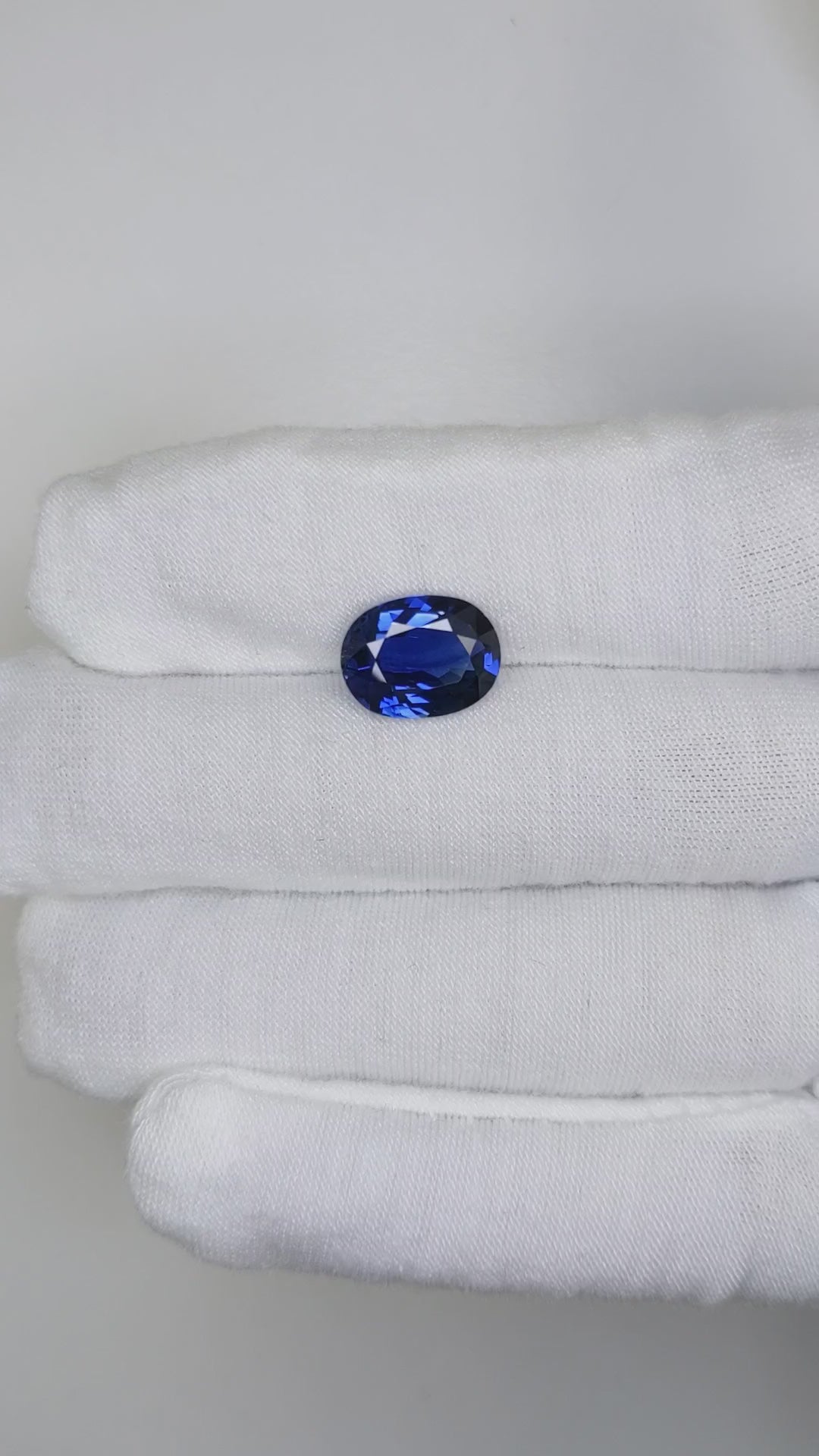 5.87 Carat Oval Cut Heat Medium Blue Sapphire Loose Gemstone GRS Video 2