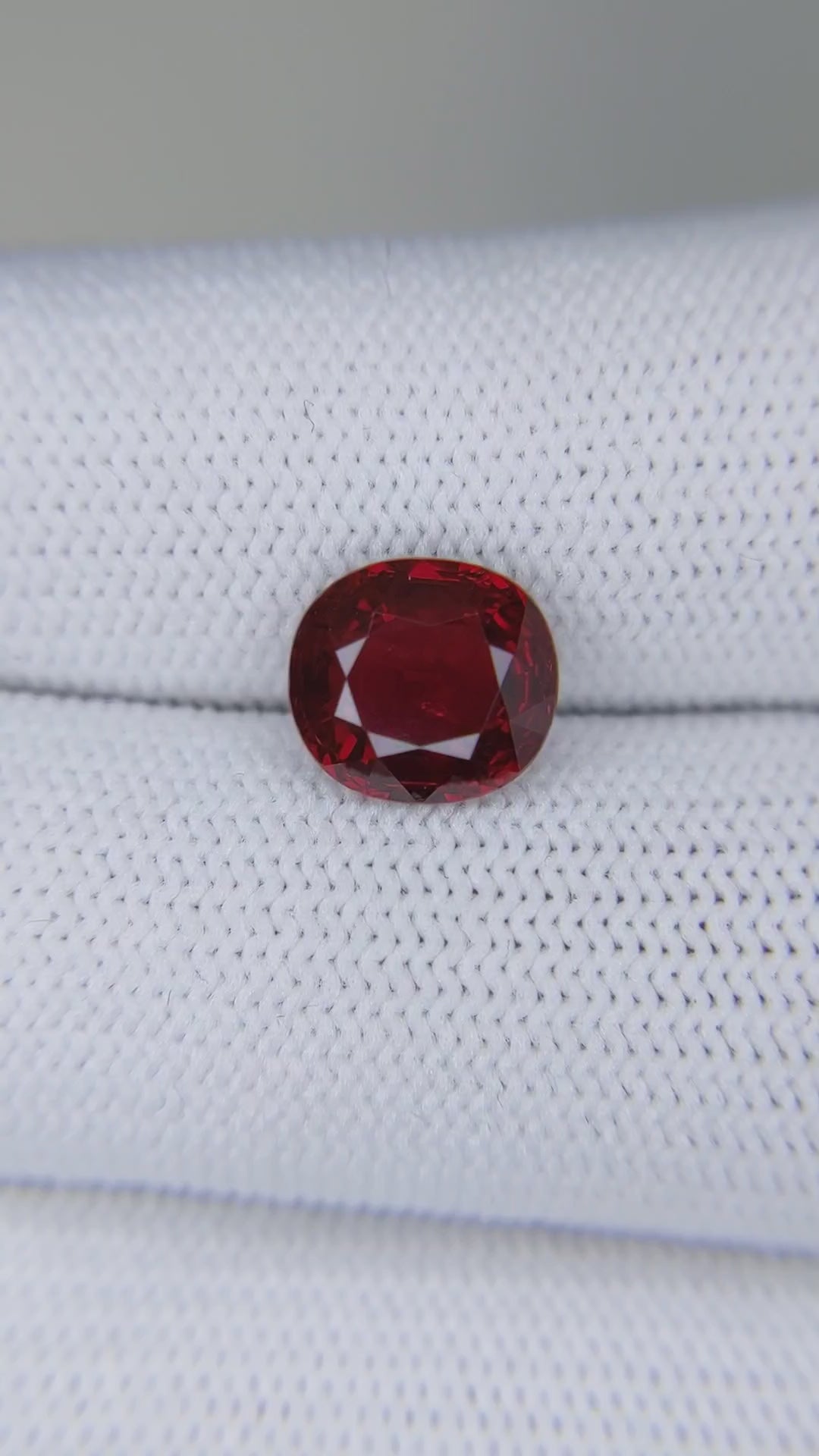 3.12 Carats Cushion Cut Heat Pigeon Blood Red Ruby Loose Gemstone GRS Video 2