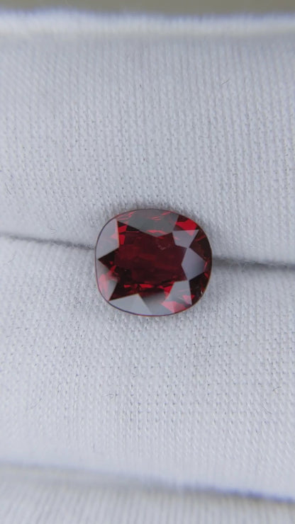 3.10 Carats Cushion Cut No Heat Pigeon Blood Red Ruby Loose Gemstone GRS vid 2
