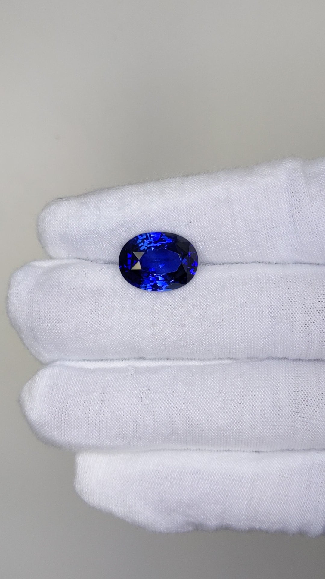 10.27 Carat Oval Cut Heat Royal Blue Sapphire Loose Gemstone GRS Video 2