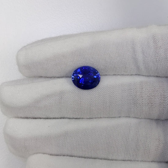 5.02 Carat Oval Cut Heat Royal Blue Sapphire Loose Gemstone GGTL Video 1