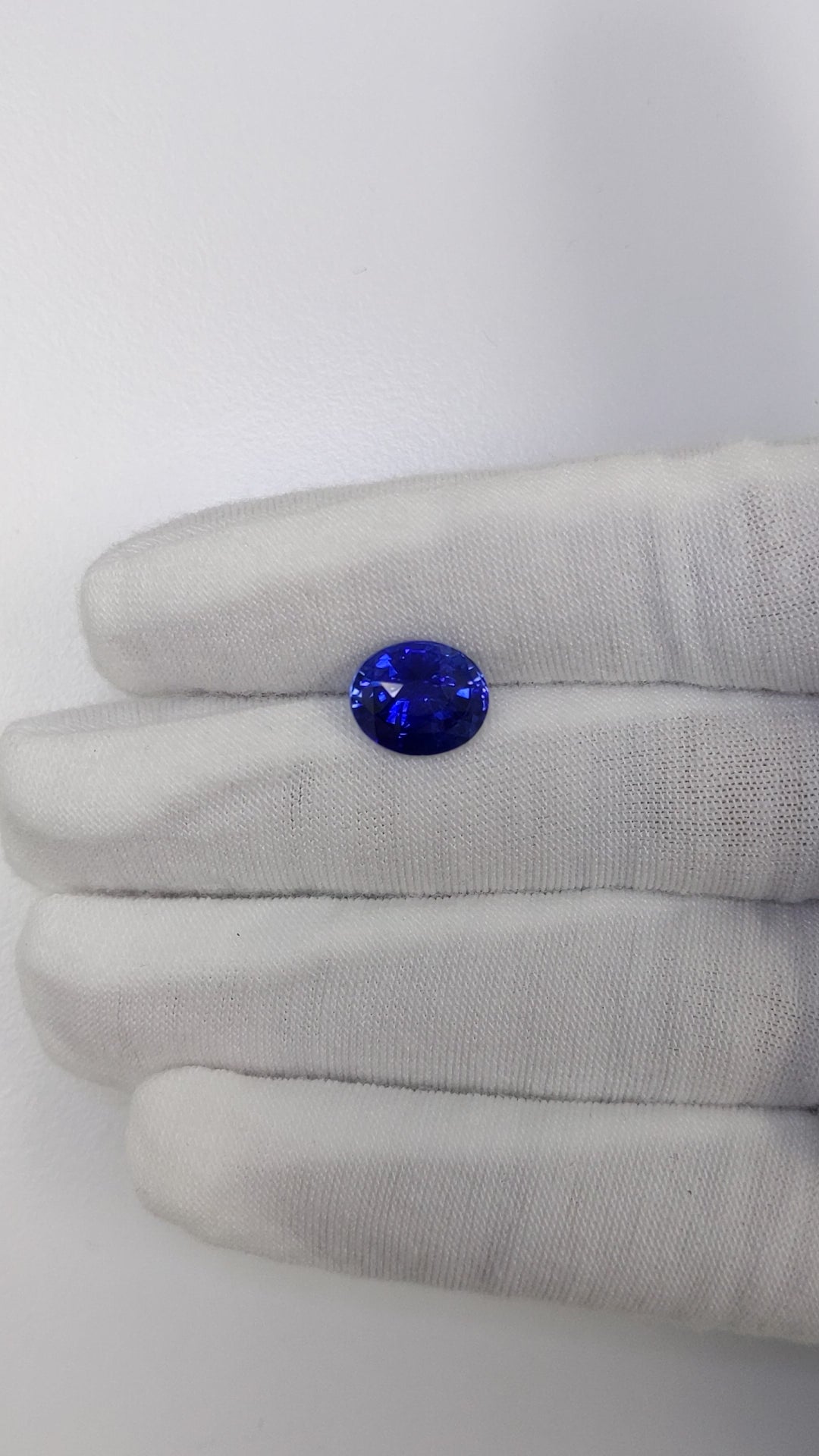 5.02 Carat Oval Cut Heat Royal Blue Sapphire Loose Gemstone GGTL Video 1