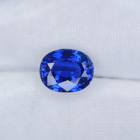 6.49 Carat Oval Cut Heat Blue Sapphire Loose Gemstone GIA Certified Video 1
