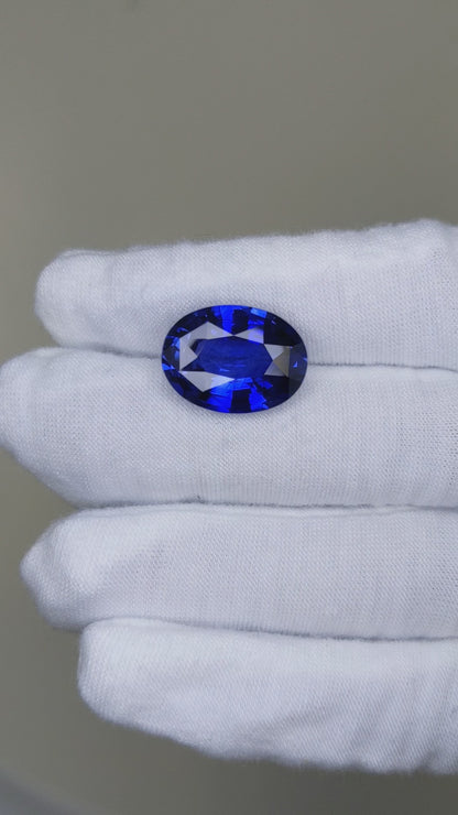 16.48 Carat Oval Cut Heat Royal Blue Sapphire Loose Gemstone GIA Certified Video 2