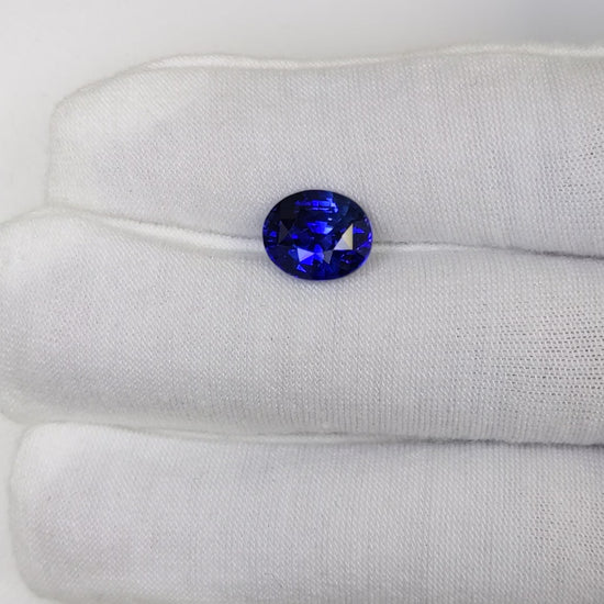 4.52 Carat Oval Cut Heat Royal Blue Sapphire Loose Gemstone Video 2