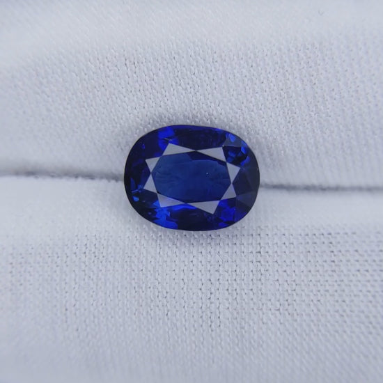 4.33 Carat Oval Cut Heat Blue Sapphire Loose Gemstone GRS Video 1