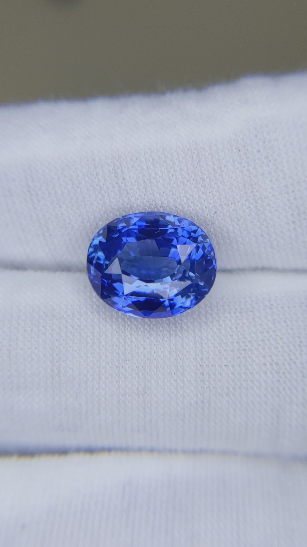 7.44 Carat Oval Cut No Heat Blue Sapphire Loose Gemstone GIA Certified Video 2