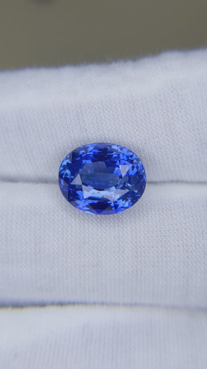 7.44 Carat Oval Cut No Heat Blue Sapphire Loose Gemstone GIA Certified Video 2