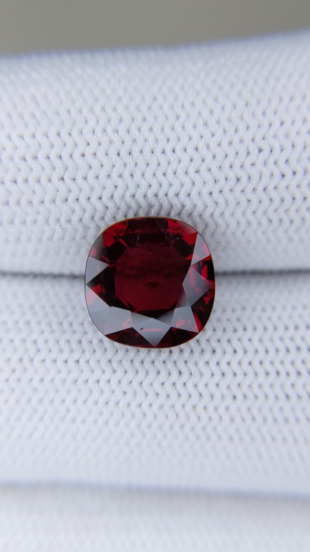 3.53 Carats Cushion Cut Heat Pigeon Blood Red Ruby Loose Gemstone Close video