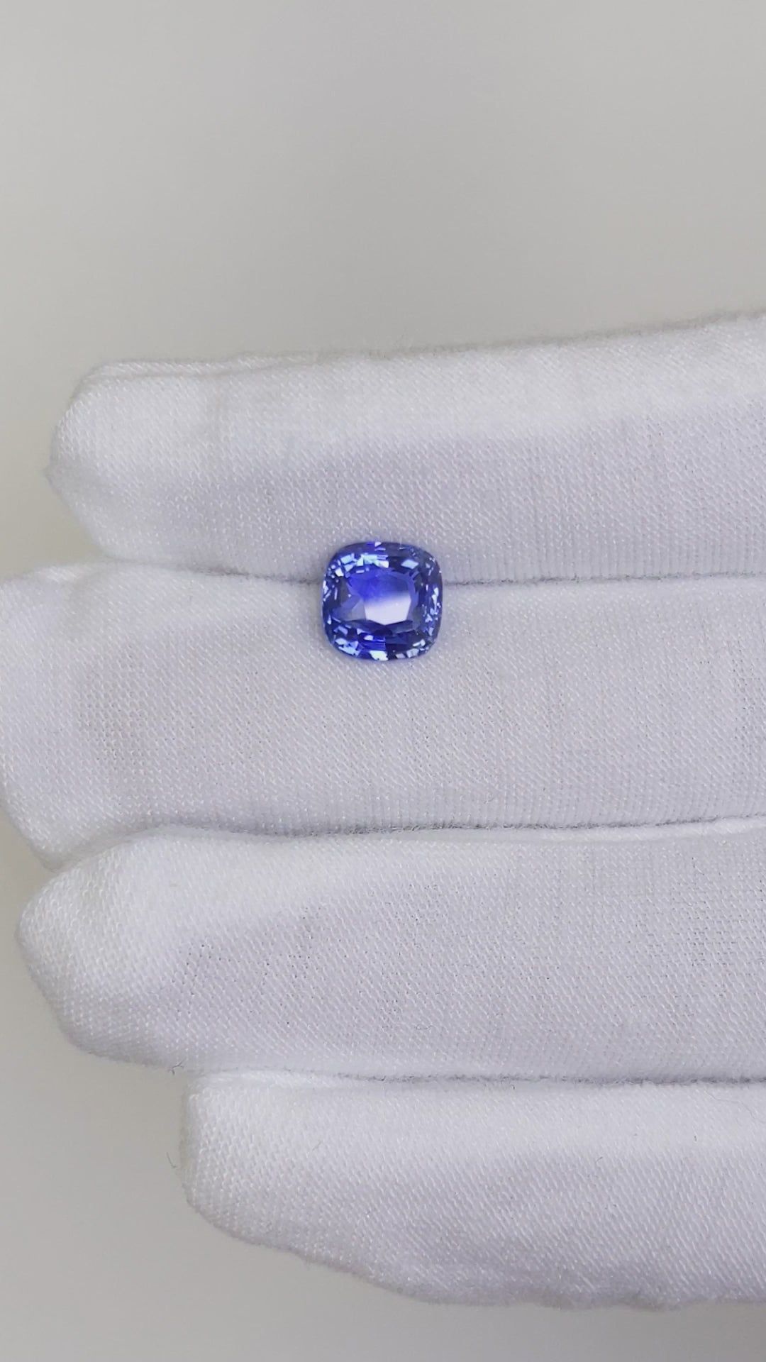 3.26 Carat Cushion Cut No Heat Medium Blue Sapphire Loose Gemstone GIA Certified Video 2