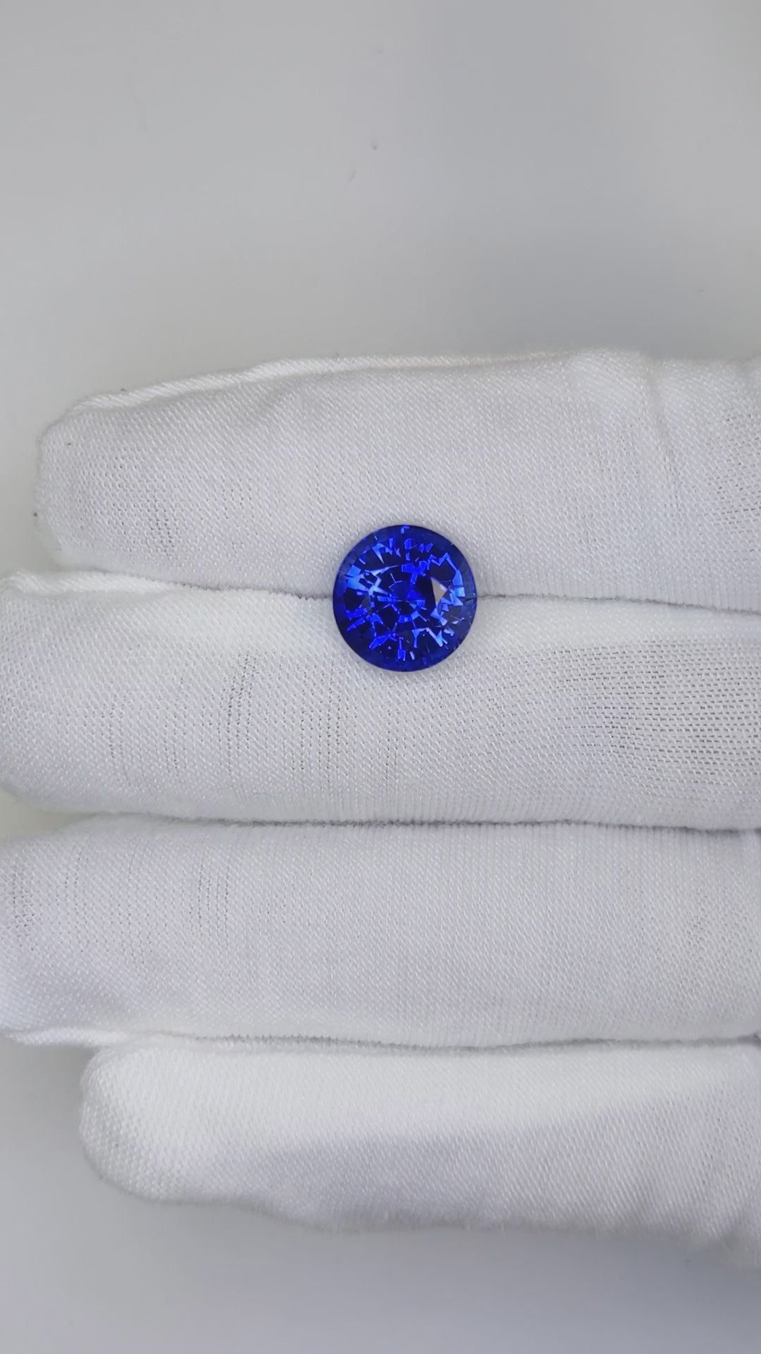 6.41 Carat Round Cut Heat Royal Blue Sapphire Loose Gemstone Video 2