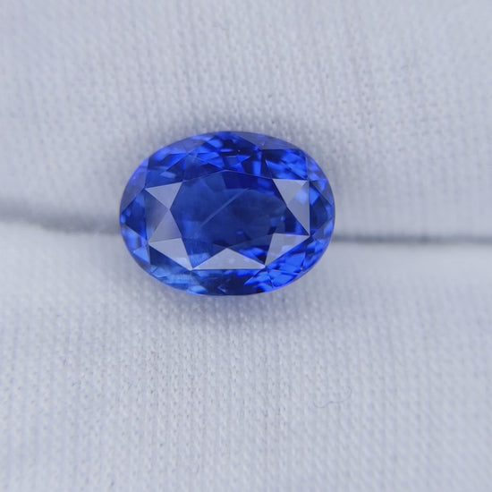5.28 Carat Oval Cut No Heat Medium Blue Sapphire Loose Gemstone GIA Certified Video 2