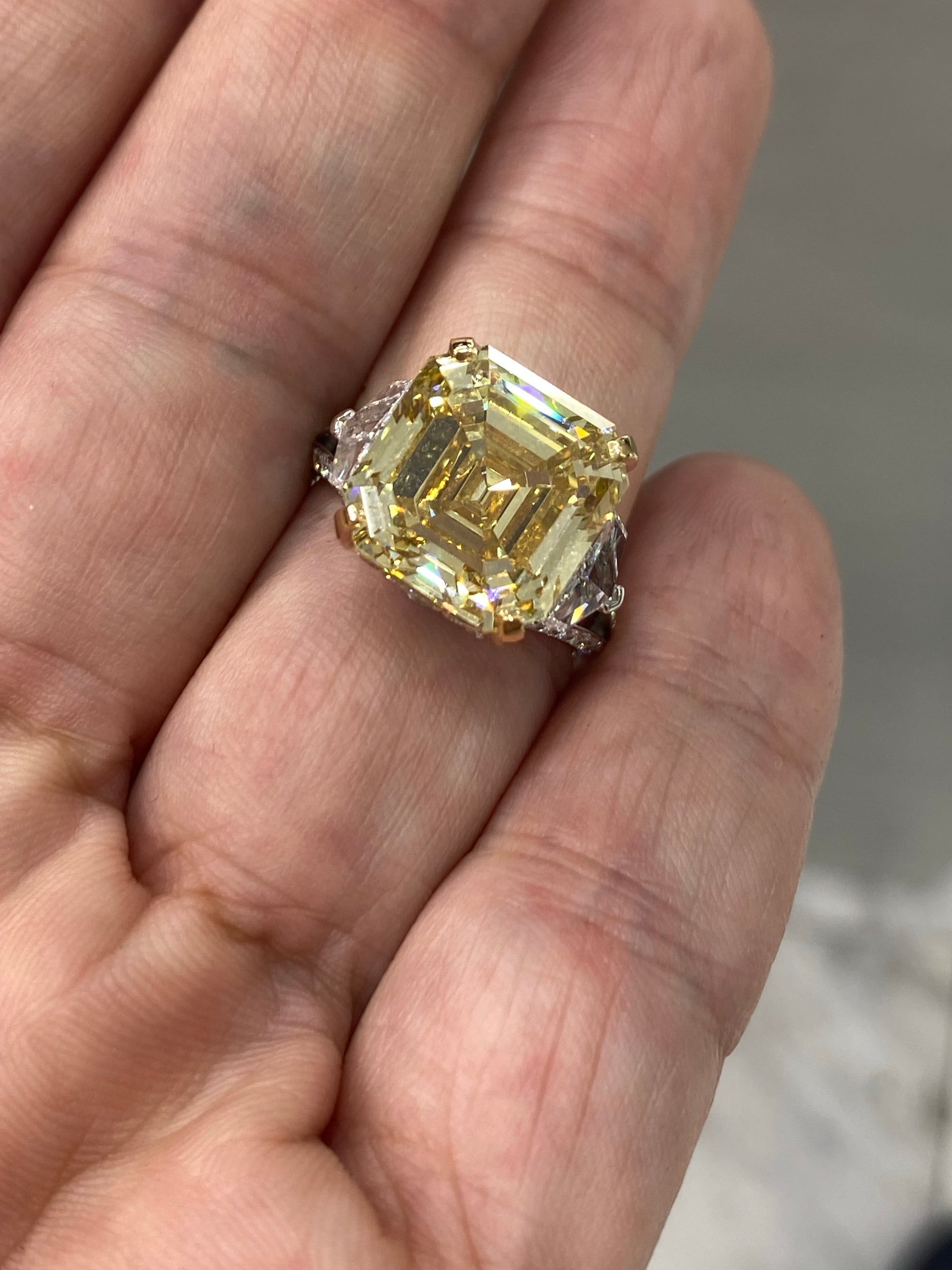 11 carat yellow diamond ring Clearance