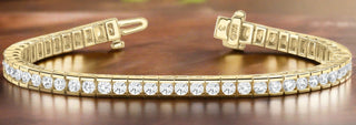 Diamond Tennis Bracelet Round Cut in 14K-18K Yellow Gold Front View