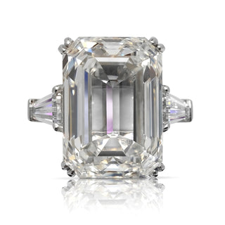 Diamond Ring Emerald Cut 18 Carat Three Stone Ring in Platinum Front View