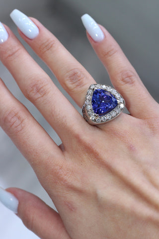 Juliet 9 carat Tanzanite trailing shape in the ring with diamonds