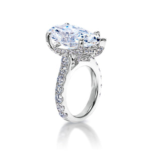 Alivia 14 Carats Pear Shape G VVS2 Diamond Engagement Ring in 18k White Gold Side View