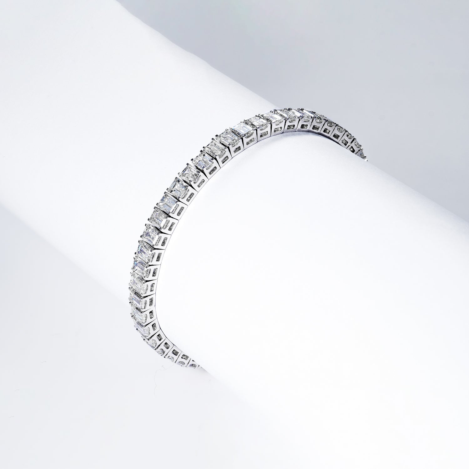 Paulina 16 Carat Emerald Cut Single Row Diamond Tennis Bracelet in 14k White Gold