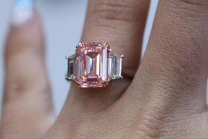 Gloria 7 Carats Fancy Vivid Pink VVS1 Emerald Cut Diamond Engagement Ring in 18k White Gold. GIA Certified 1
