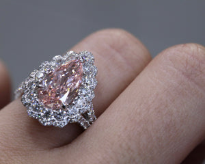 3 carat pink pear-shaped diamond
