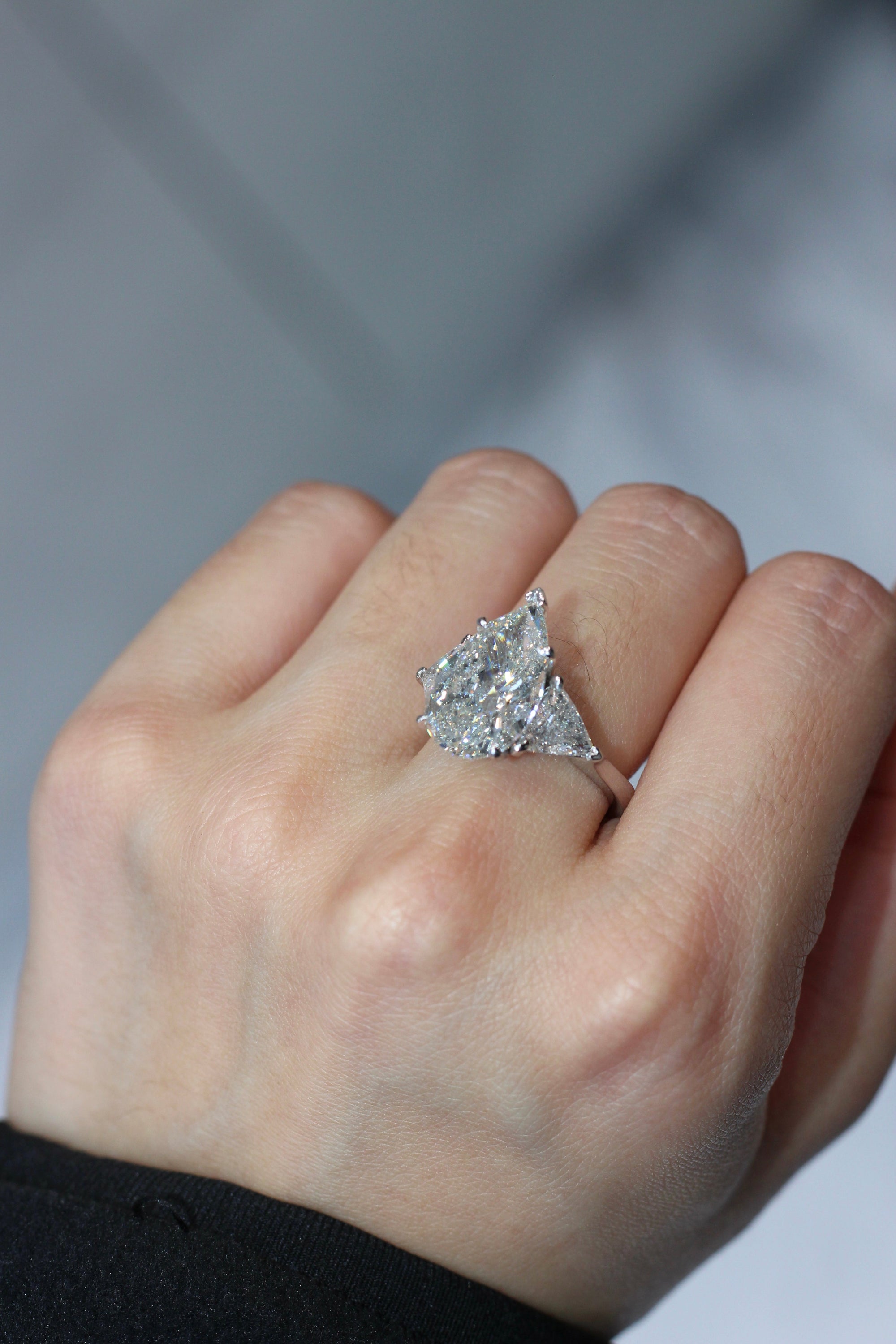 7 carat pear shaped diamond engagement ring
