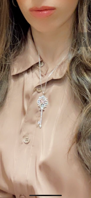 Pink Pendant Diamond 18K White and Rose Gold  Wearing on Woman's View